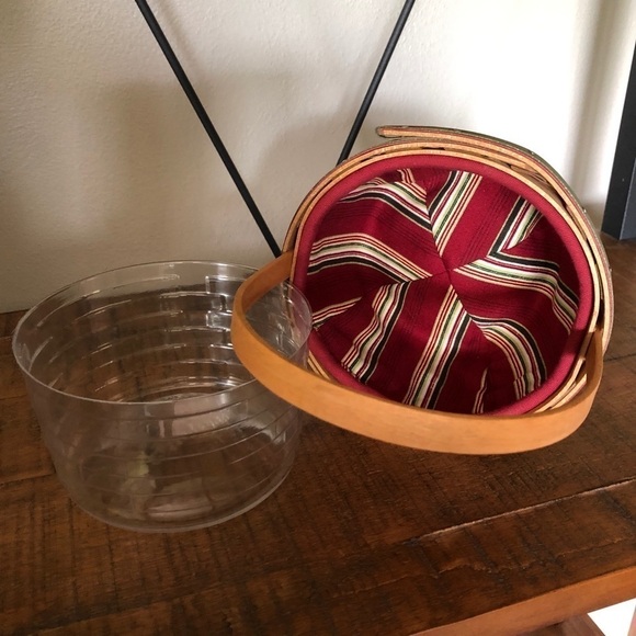 Longaberger Holiday Helper Basket With Liner And Protecter - Picture 5 of 6